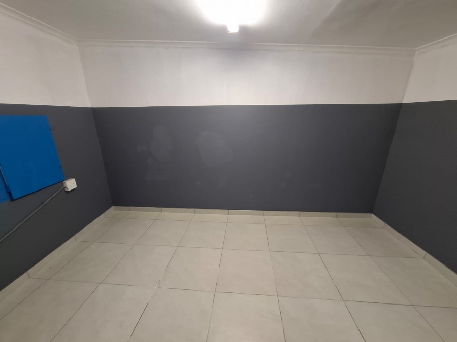 To Let Commercial Property for Rent in Stikland Industrial Western Cape